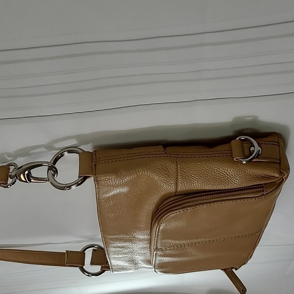 TIGNANELLO Tan Genuine Leather Shoulder Bag Elevated Basic Purse Elevated Basic - Picture 5 of 11